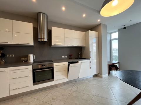квартира за адресою Регенераторна вул., 4к2