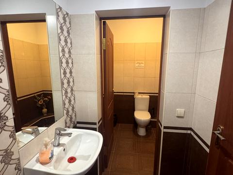 коммерческая по адресу Шандора Петефі пл., 1