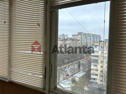 квартира за адресою Євгена Чикаленка вул., 68б