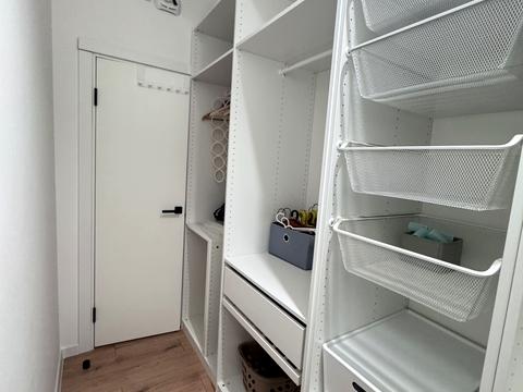 квартира за адресою Михайла Максимовича вул. (Онуфрія Трутенка), 28-Д