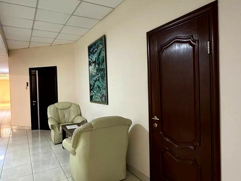комерційна за адресою Саксаганського вул., 120