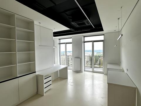 комерційна за адресою Пасічна вул., 84а, к.1