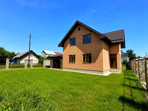 будинок за адресою Коновальця