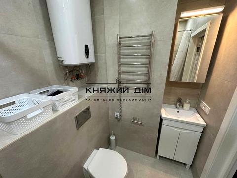 квартира за адресою Ревуцького вул., 40-В