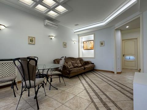квартира за адресою Івана Франка вул., 22/24