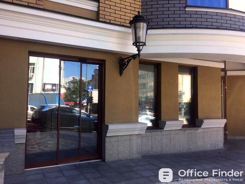 комерційна за адресою Саксаганського вул., 40/85