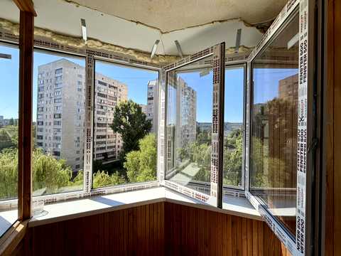квартира по адресу Леся Курбаса просп., 1-Б