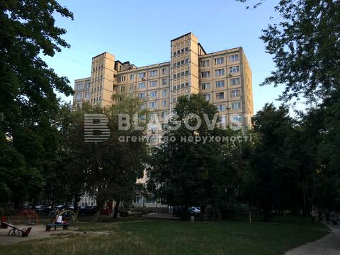 квартира за адресою Академіка Булаховського вул., 28