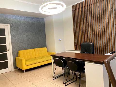 комерційна за адресою Базарна вул., 49