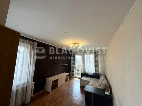 квартира за адресою Академіка Булаховського вул., 28