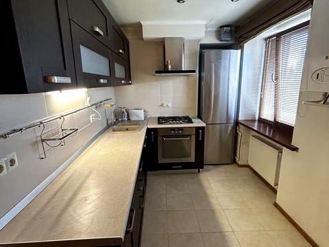 квартира за адресою Докова вул., 16