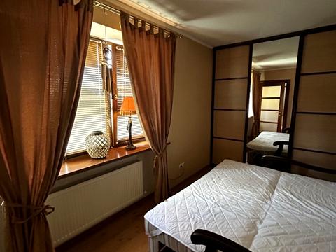 квартира за адресою Докова вул., 16