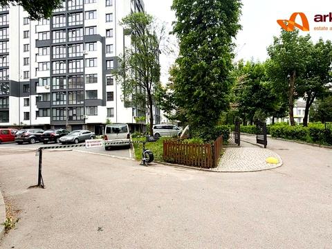 комерційна за адресою Пасічна вул., 38а