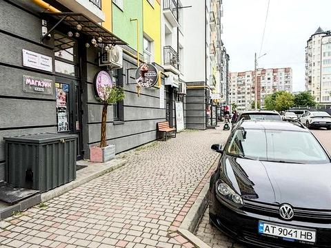 комерційна за адресою Пасічна вул., 38а