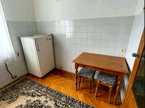 квартира за адресою Гната Хоткевича вул., 12