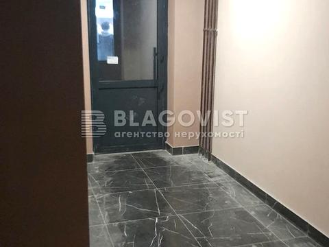 комерційна за адресою Золотоустівська вул., 25