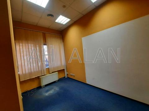 комерційна за адресою Дегтярівська вул., 62