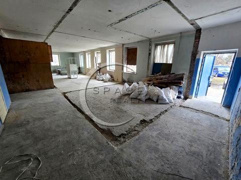 комерційна за адресою Полкова вул., 72