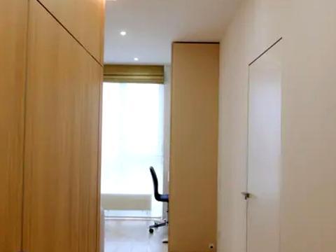 квартира за адресою Салютна вул., (Будинок 02301-02303)