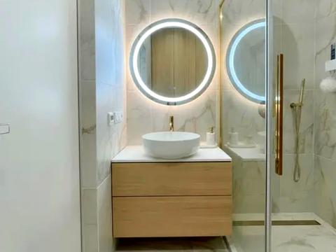 квартира за адресою Салютна вул., (Будинок 02301-02303)