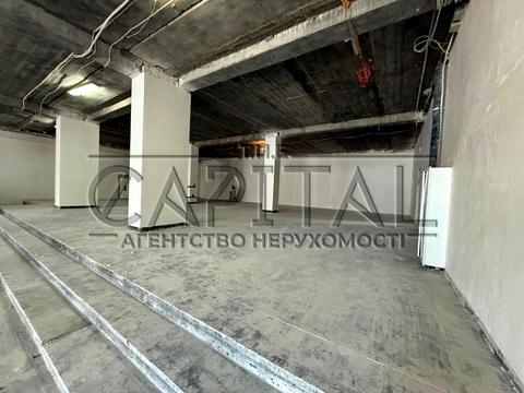 комерційна за адресою Хрещатик вул. (Kreschatic), 18/2