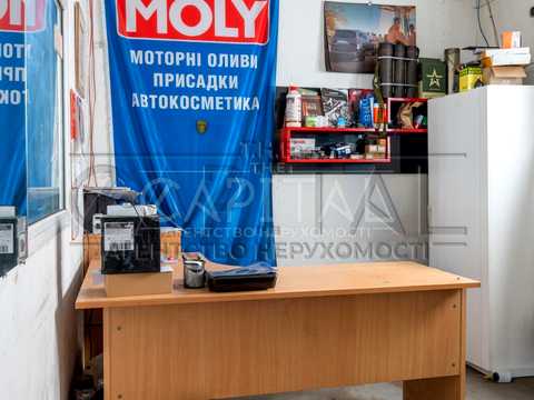 коммерческая по адресу Миколы Бажана просп., 5
