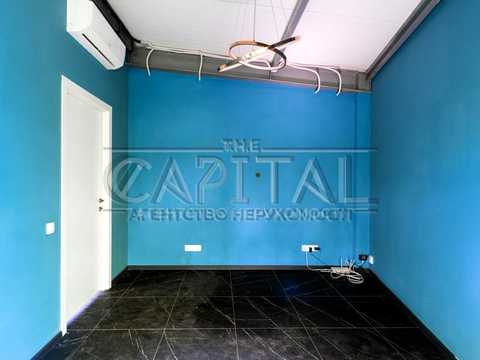 коммерческая по адресу Миколы Бажана просп., 5