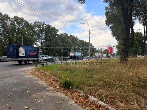 коммерческая по адресу Академика Глушкова просп., 28