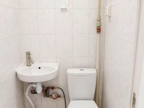 комерційна за адресою Степана Бандери вул., 48