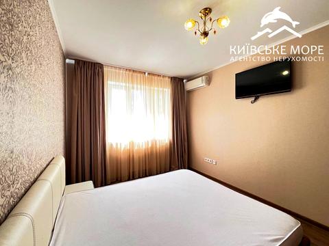 квартира за адресою Воскресенська вул., 18