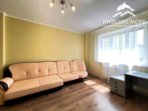 квартира за адресою Воскресенська вул., 18