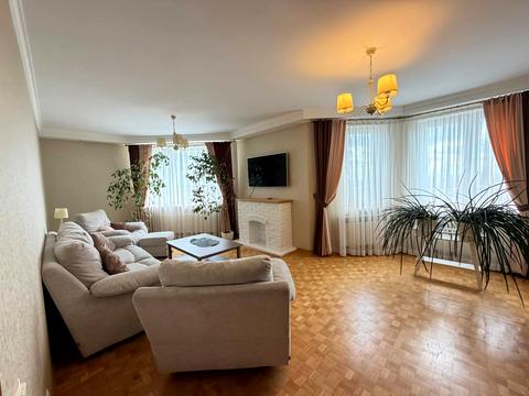 квартира по адресу Любомира Гузара просп. (Космонавта Комарова), 26