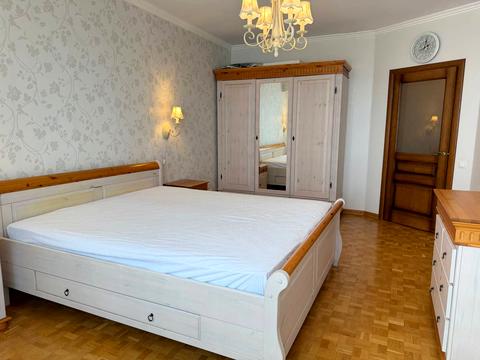 квартира по адресу Любомира Гузара просп. (Космонавта Комарова), 26