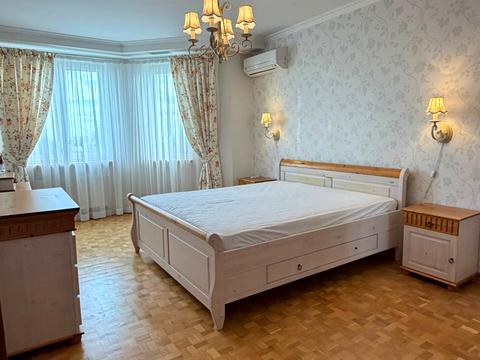 квартира по адресу Любомира Гузара просп. (Космонавта Комарова), 26