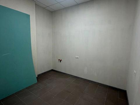 комерційна за адресою Валер'яна Підмогильного вул., 5