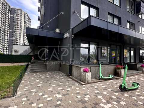 комерційна за адресою Зарічна вул., 3-А