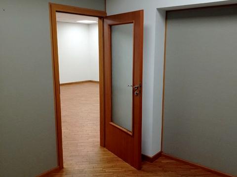 комерційна за адресою Крутогорний, 12б