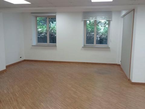 комерційна за адресою Крутогорний, 12б