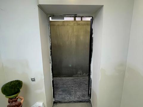 комерційна за адресою Одеська вул., 68