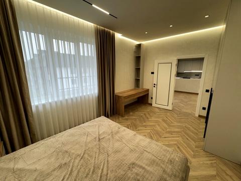 квартира за адресою Дмитра Яворницького вул., (Будинок)