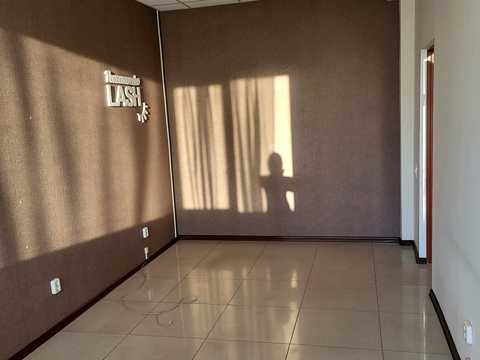 комерційна за адресою Космонавтів вул., 81