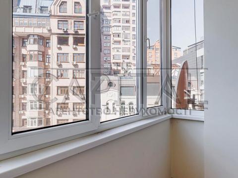 комерційна за адресою Олександра Кониського вул., 52-58