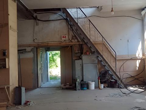 комерційна за адресою Академіка Белелюбського вул., 54
