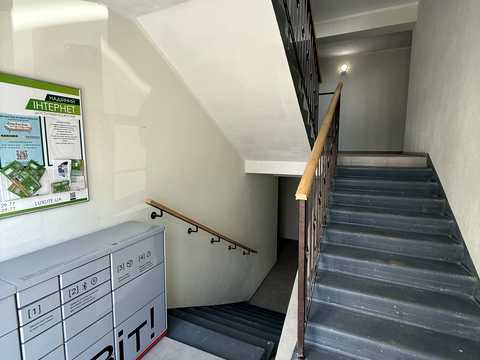 квартира за адресою Теплична вул., 64