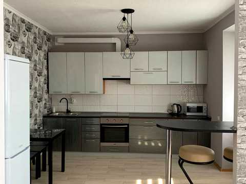 квартира за адресою Салютна вул., 1-Б