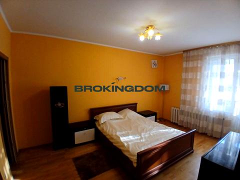 квартира за адресою Осіння вул., 33