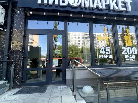 комерційна за адресою Івана Миколайчука вул., 6