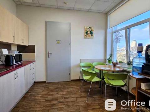 коммерческая по адресу Николая Михновского бульв. (Дружбы народов), 19-А