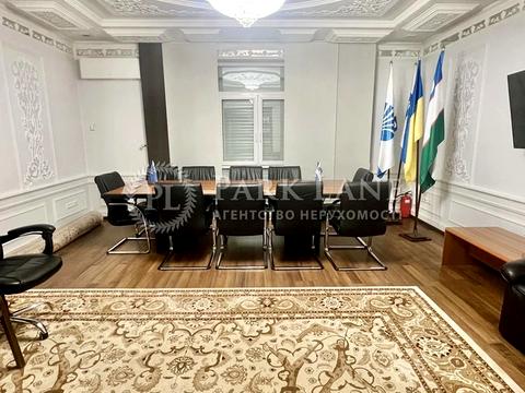 комерційна за адресою Оболонська набережна вул., 19