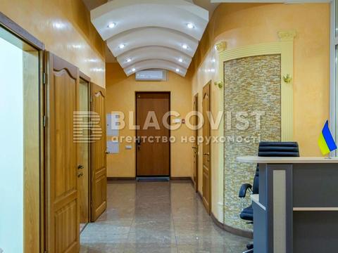 комерційна за адресою Лютеранська вул., 10-А